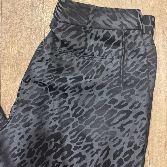 NWOT Equipment Femme Chic Animal Print Wide-Leg Trousers - Picture 4 of 10